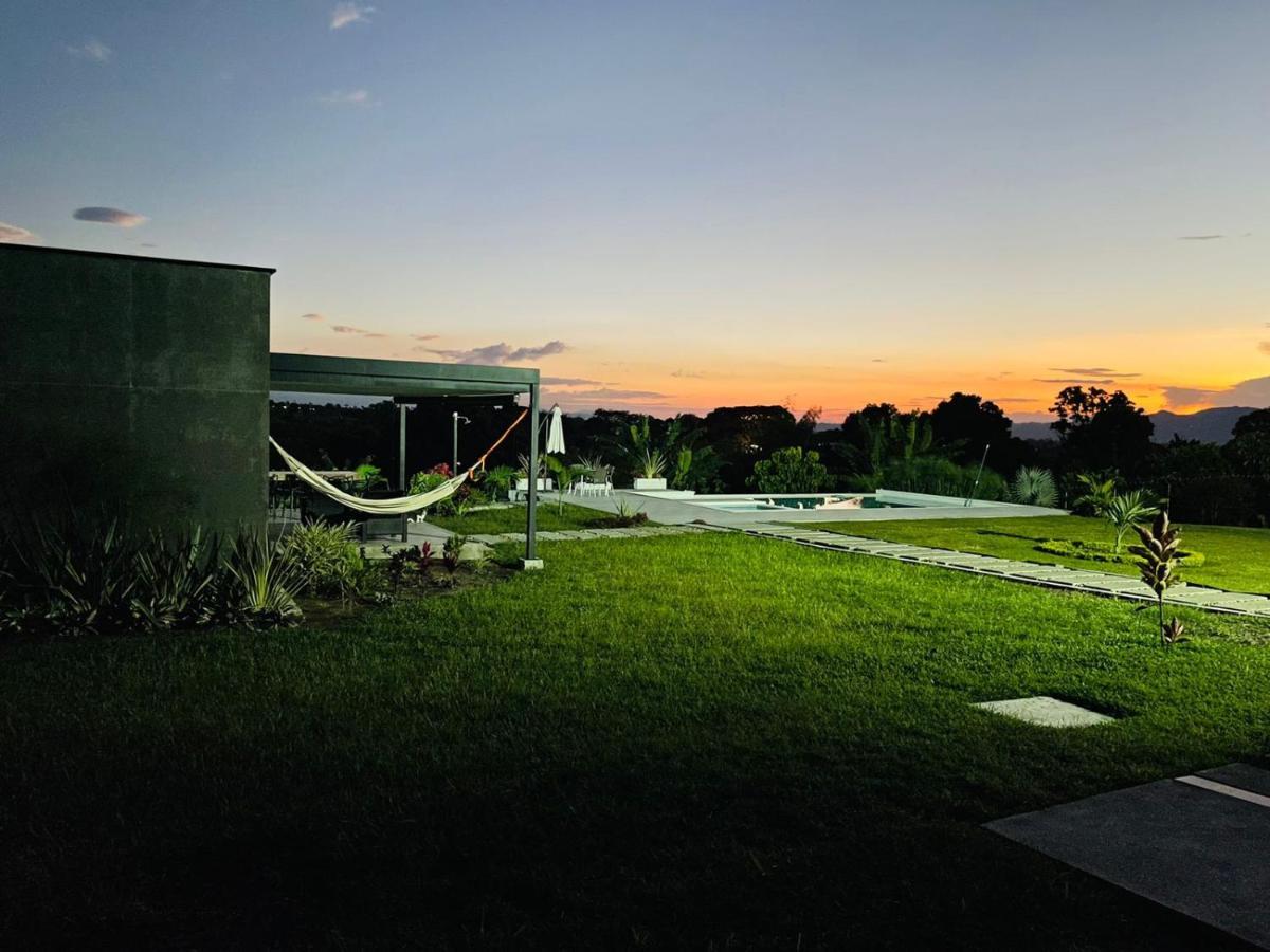 Torcaza Casa De Campo Quimbaya Exterior foto